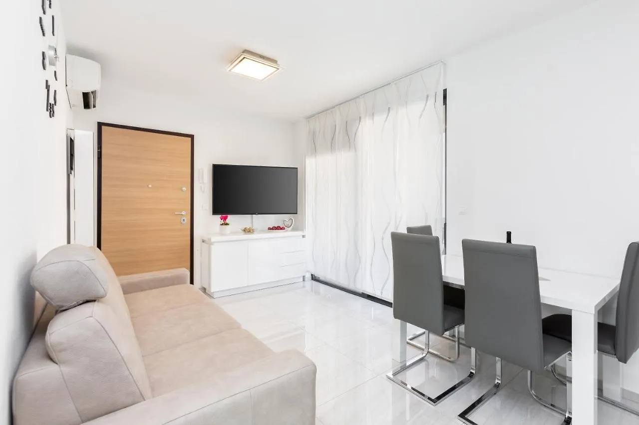 Alex & Betty Apartment Medulin